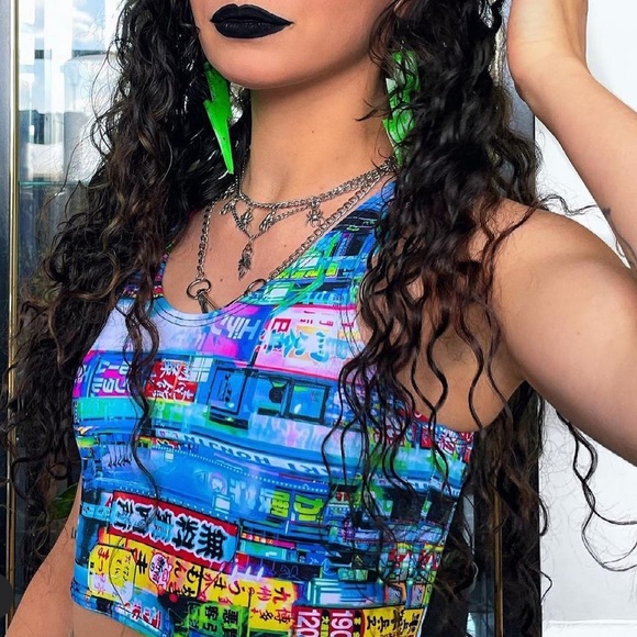 Brand new from RWMG - size M crop top in limited edition print 🩵✨ - Picture 5 of 7